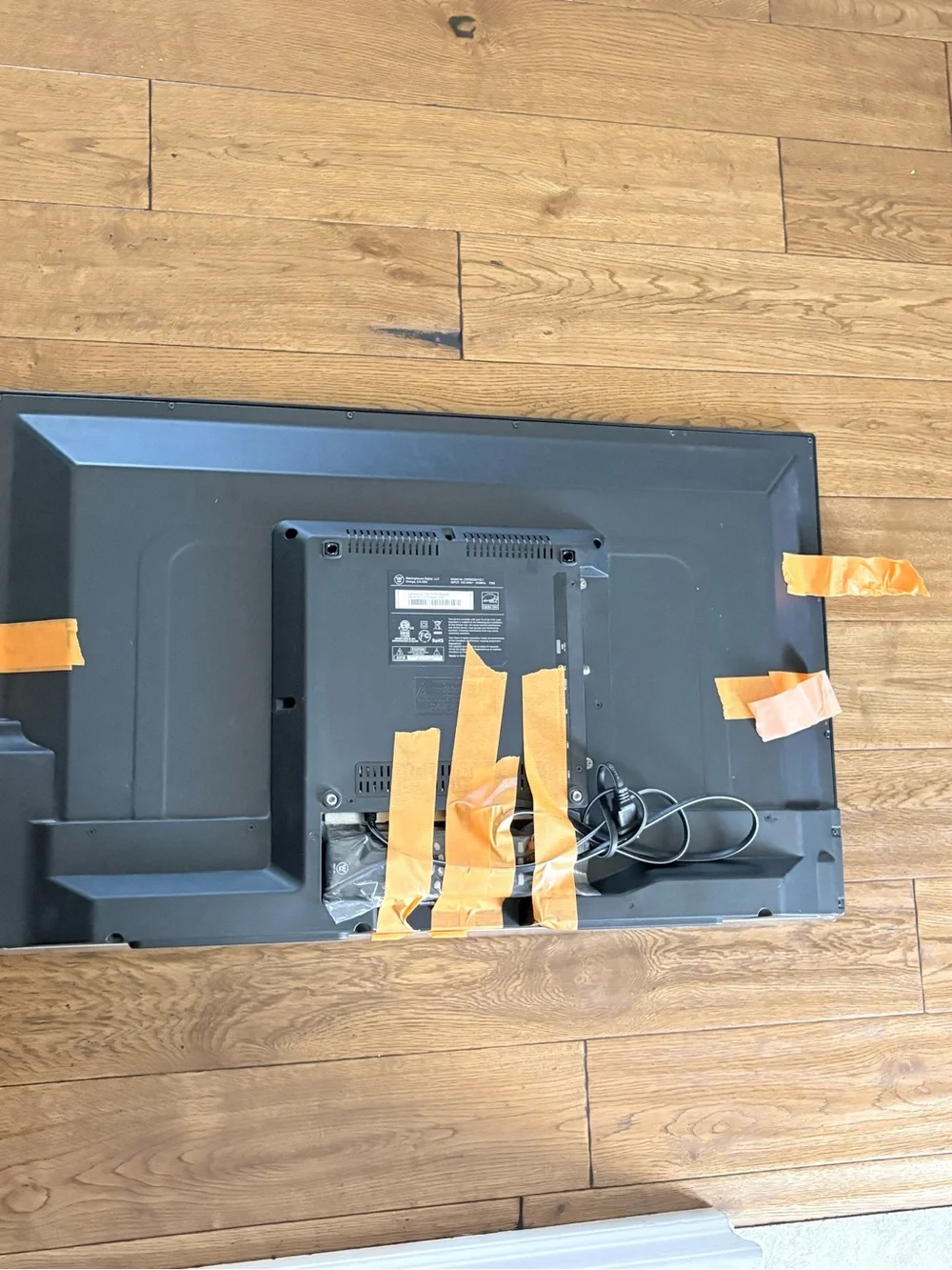 HP 32-inch Black LED Monitor